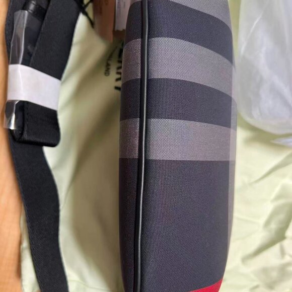 Burberry Medium Check Sonny Fanny Belt Bag - Picture 6 of 7